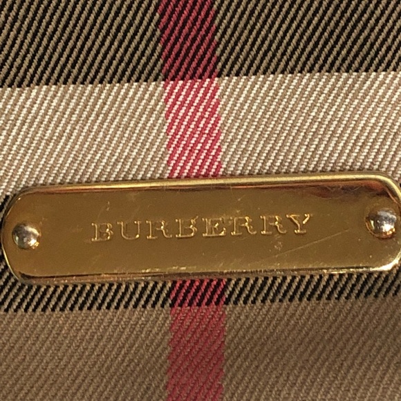 Authentic Burberry Canterbury Purse - Picture 2 of 11